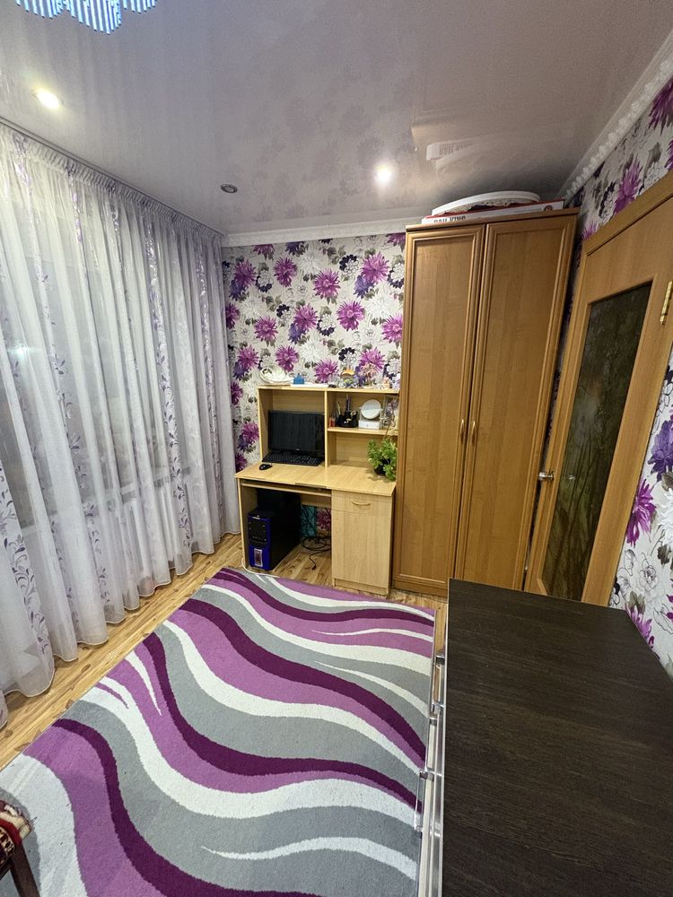 Продам 3-х комнатную квартиру в 16 мкр.