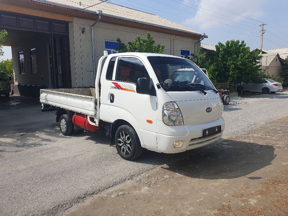 Kia bongo 3 2008