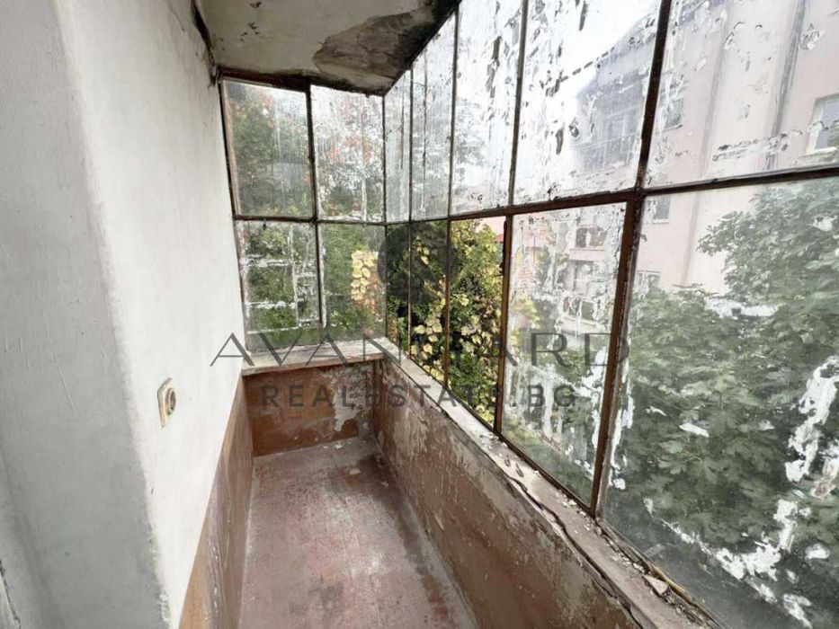 оф.24201 Етаж от къща/ Военна болница