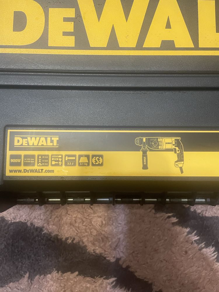 Продам  кейс (ящик) для инструмента DeWalt