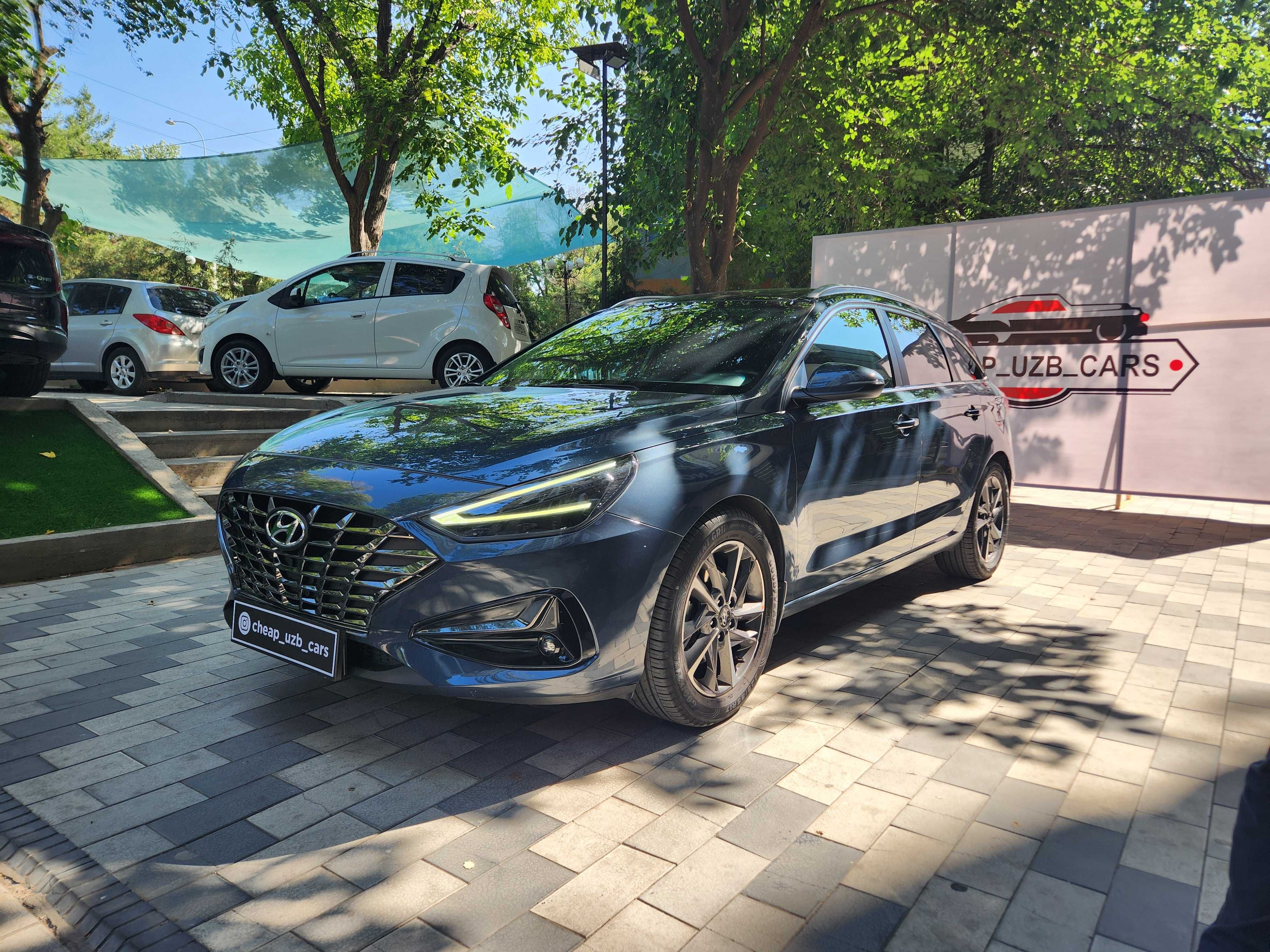 Hyundai i30, 2022