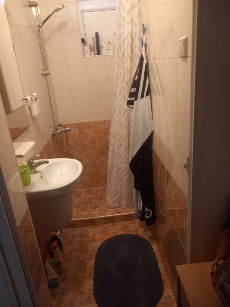 Дава се под наем Тристаен апартамент в Стамболийски - 90 кв.м за 408 € - Снимка #16