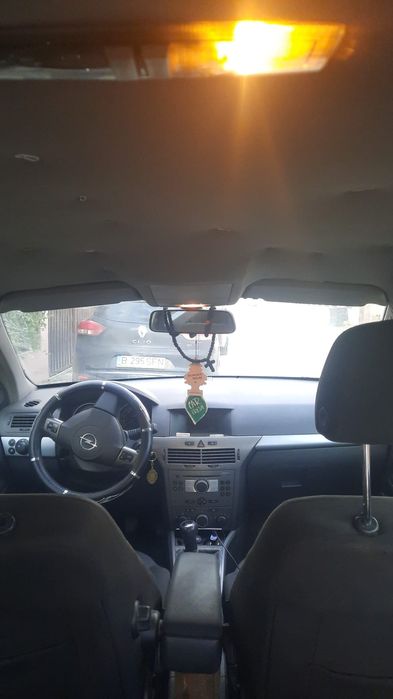 Opel Astra H vând