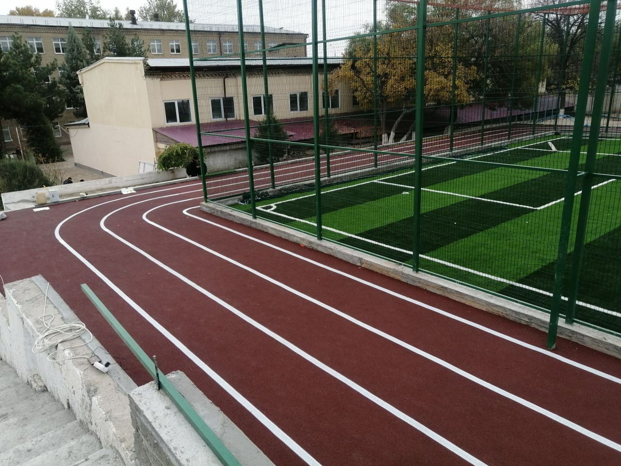 Mini stadion qurilish hizmatlari dachaga ham резиновая покрытие кламиз
