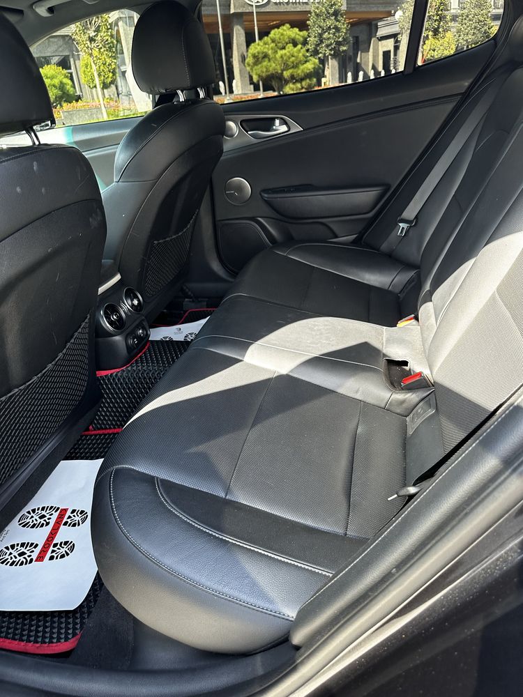 Kia Stinger 2019 sotiladi