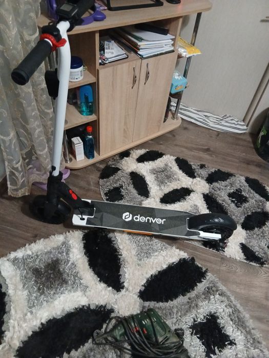 Se vinde trotineta noua