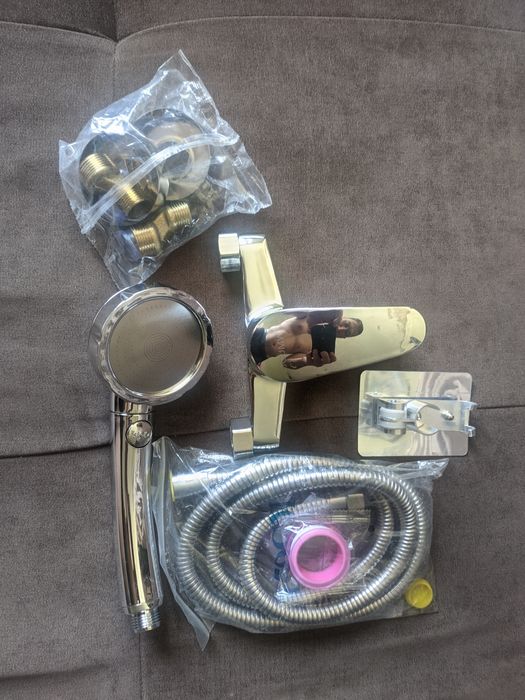 Смеситель в вану