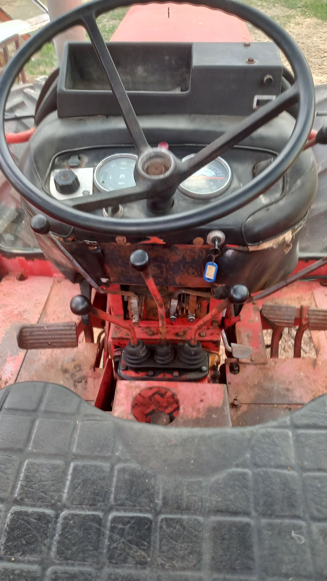 Tractor renault 4x4 75 cp