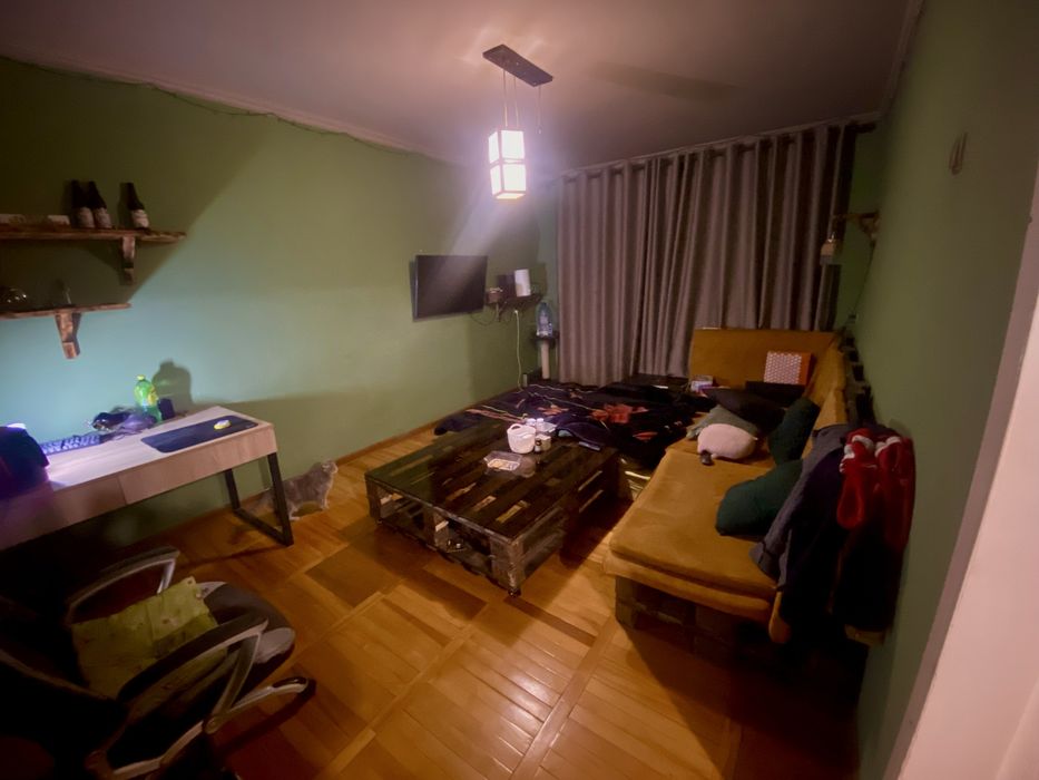 2 (переделаная) в 3 комнаты квартира