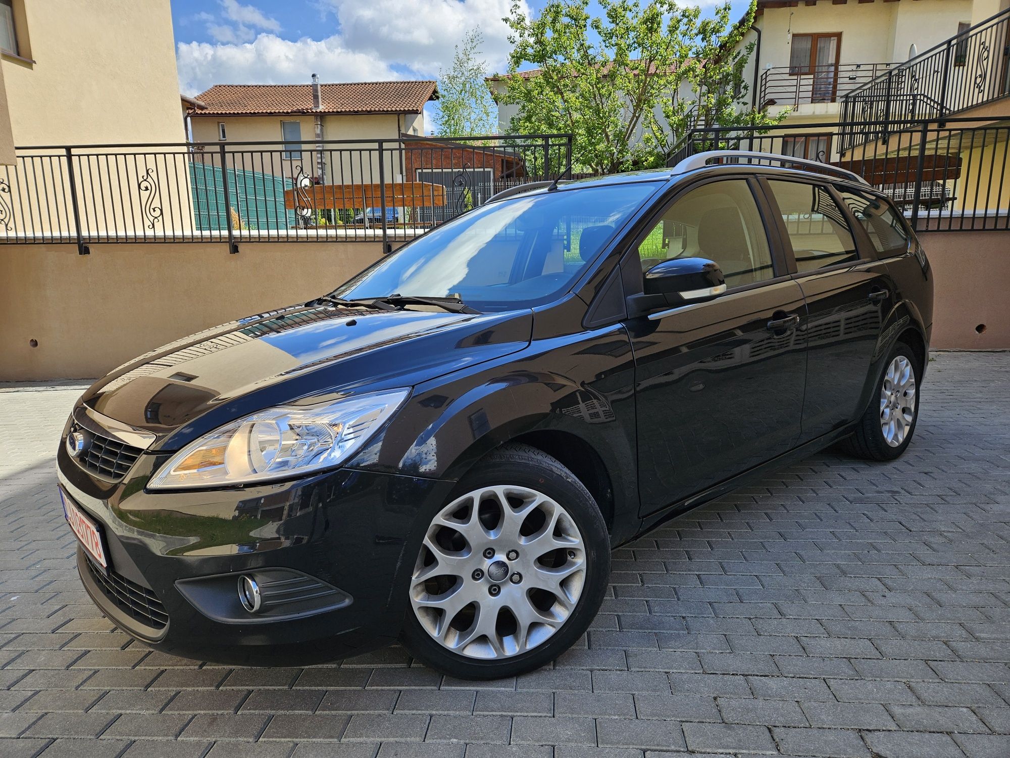 Ford Focus 1.8 L 125 cp/ Keyless Go/ Service la zi/ Credit Auto