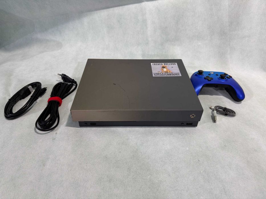 Конзола - Xbox one X / 2018 / 1TB / X4