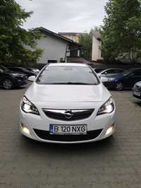 Opel Astra J Break