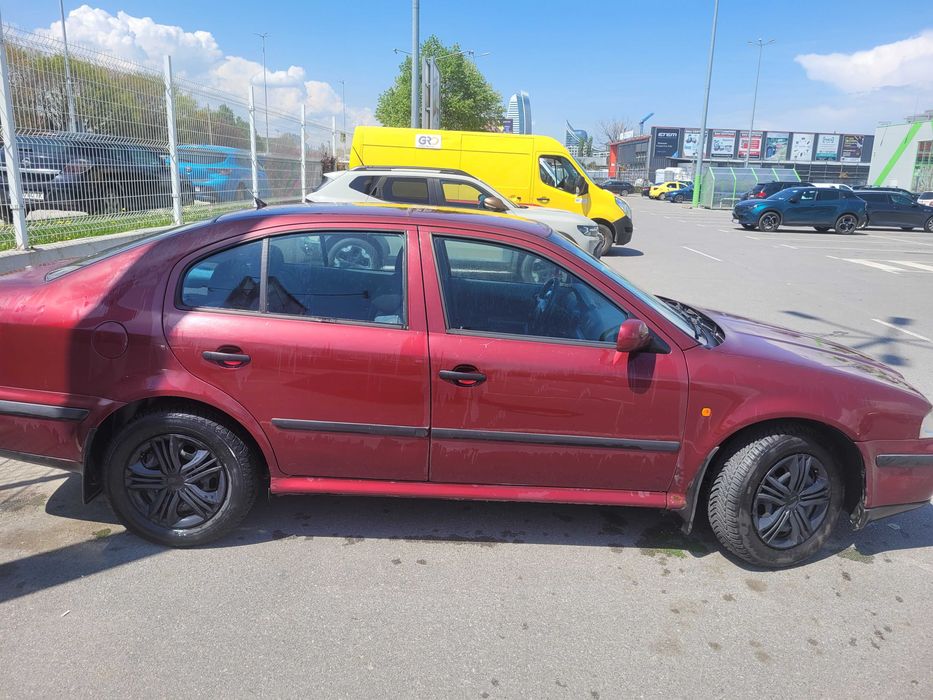 Шкода Октавия-1,9tdi-90k