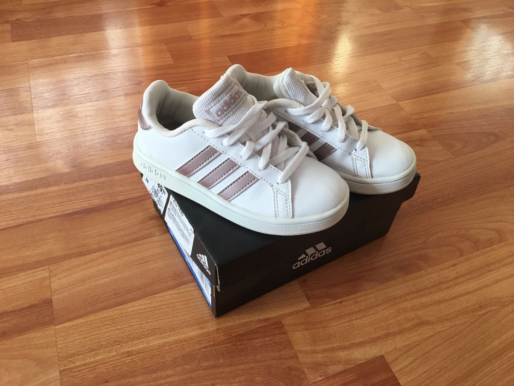 Adidasi/Sneakers copii(baieti/fete)ADIDAS marime 28