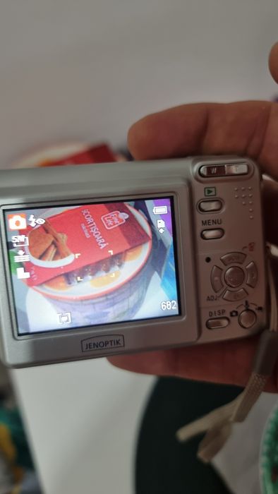 Aparat foto Jenoptik ,impecabil, ca NOU ,stocare energie