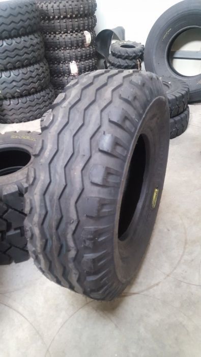 Cauciucuri noi remorca 10.0/75-15.3 cu 12 pliuri anvelope presa