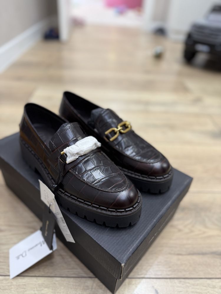 Продается лоферы от Massimo Dutti