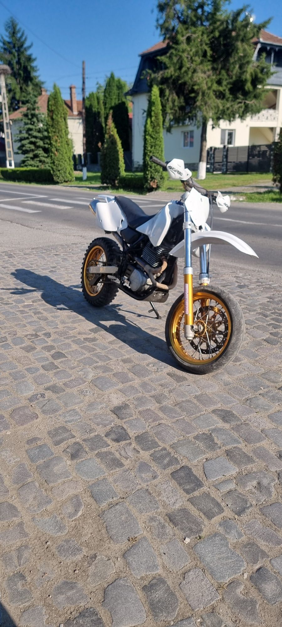 Vind sau schimb.  motor rotax an 2001 de 600 acte de Anglia .