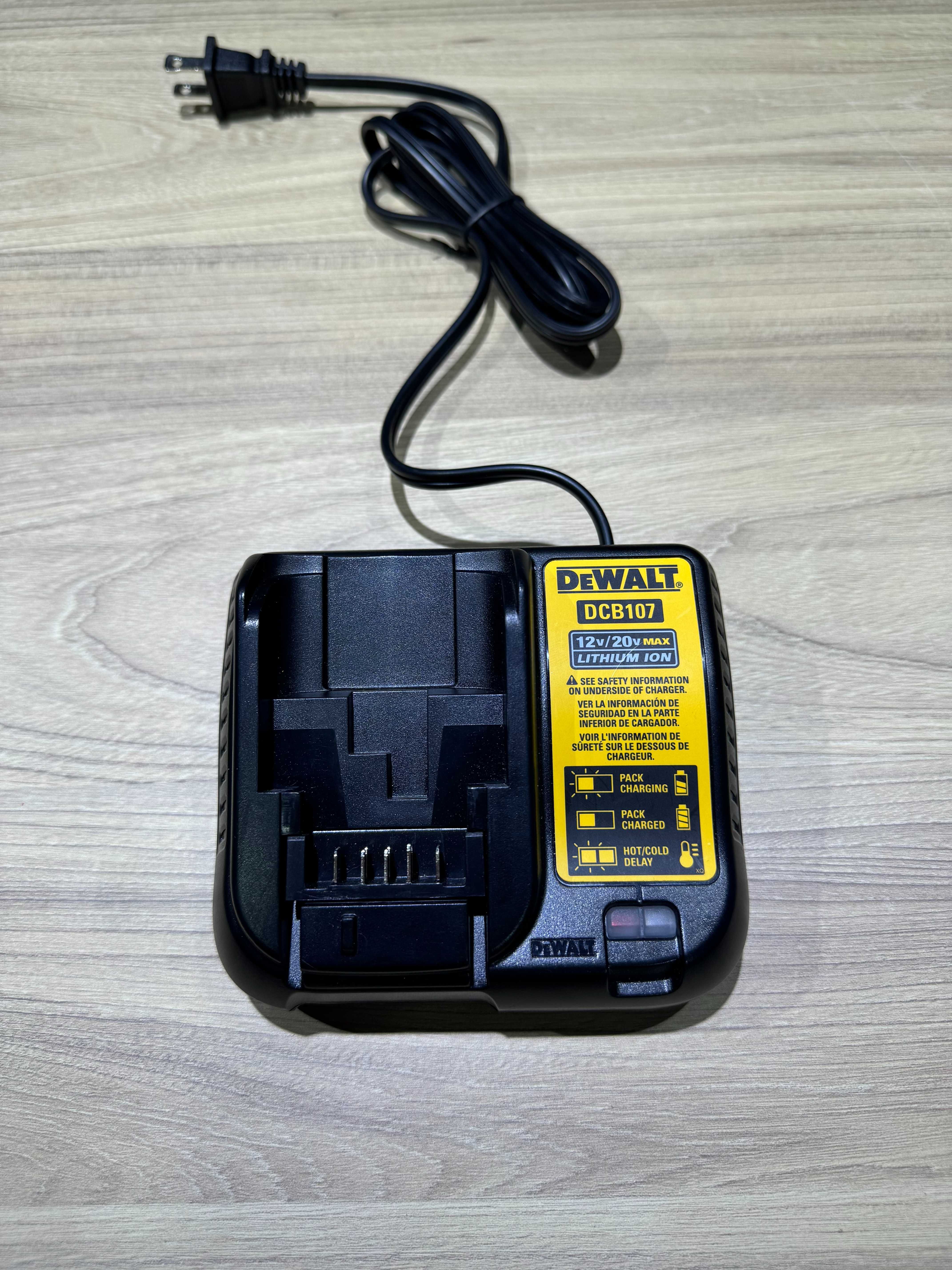 Шуруповерт Dewalt DCD793D1 Оригинал(США)
