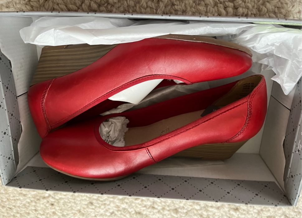 Pantofi noi de piele naturala talpa ortopedica marimea 38