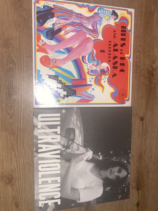 viniluri- in engleza, romana, teatre radiofonice etc