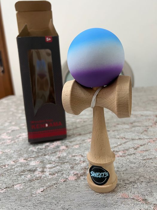 Kendama X cu ken Sweets perfectă
