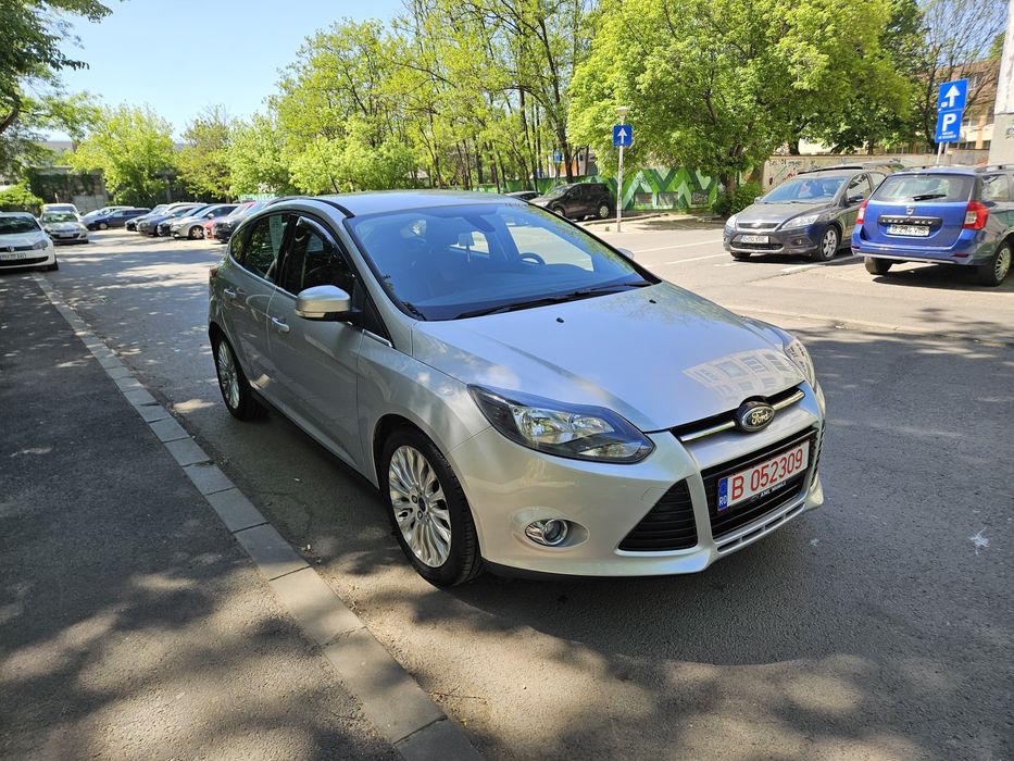 Ford Focus model Titanium 2012 / Piele / Keyless GO-Entry / Clima /