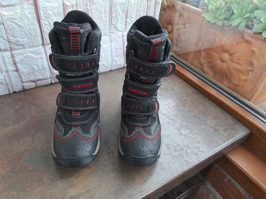 детски ботуши,зимни обувки,боти,апрески,Geox номер26 за момче,геокс