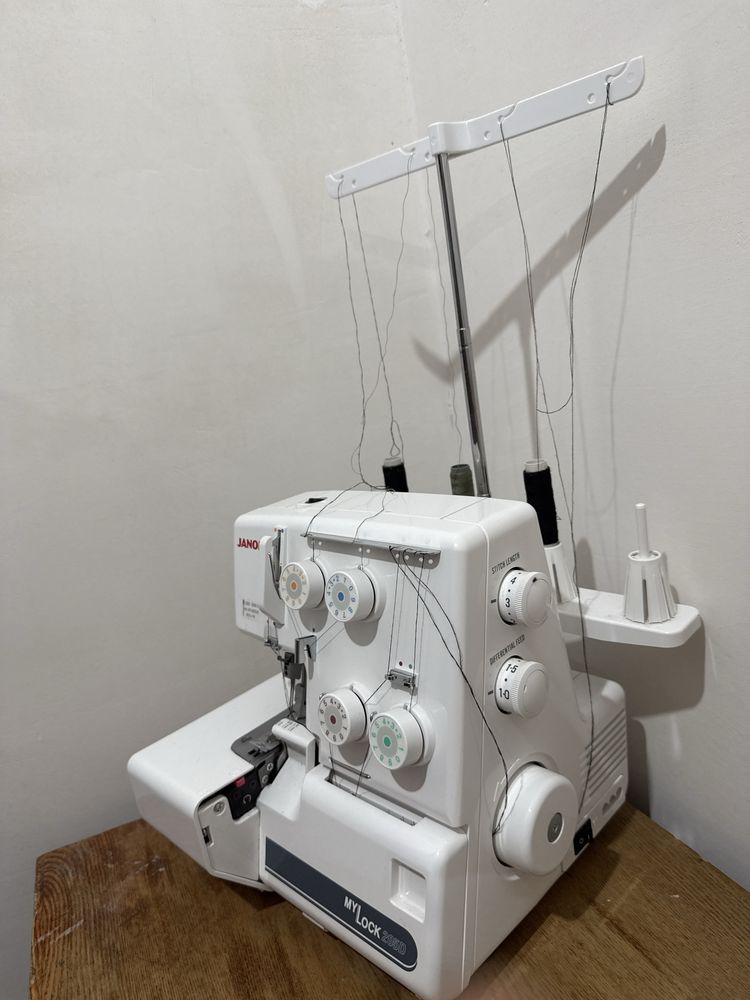 Оверлок Janome My Lock 205D  новый