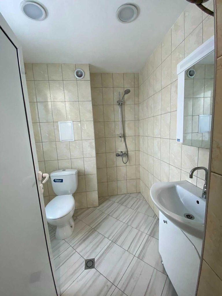 Дава се под наем Хотел в София, Студентски град - 75 кв.м за 38.25 € - Снимка #5