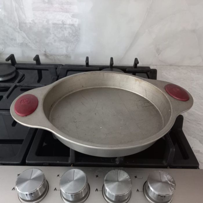 Продам сковородки и каструли