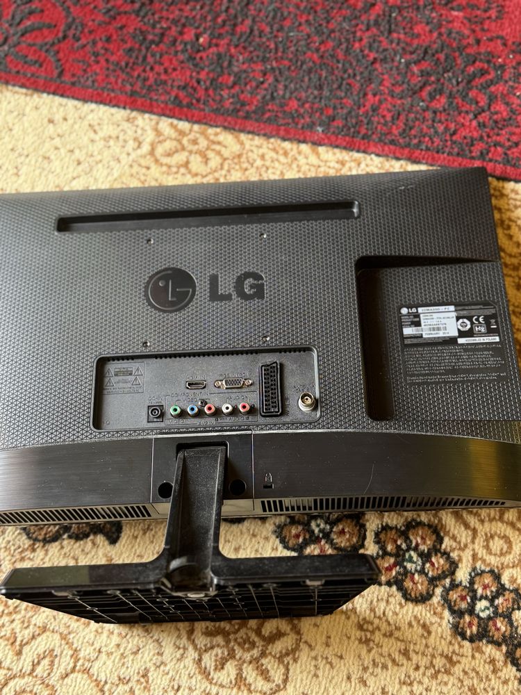 Телевизор/монитор LG - почти нов