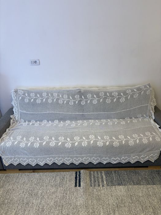 Cuvertura macrame lucrata manual