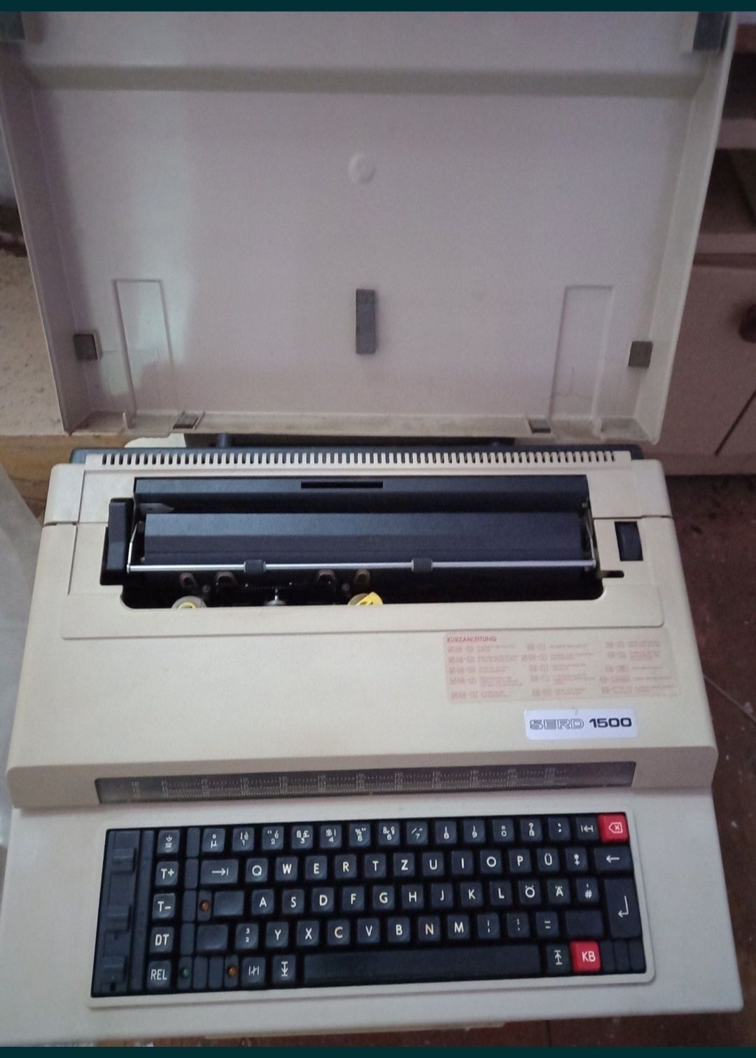 Masina de scris electrica Sanyo Serd 1500 defecta