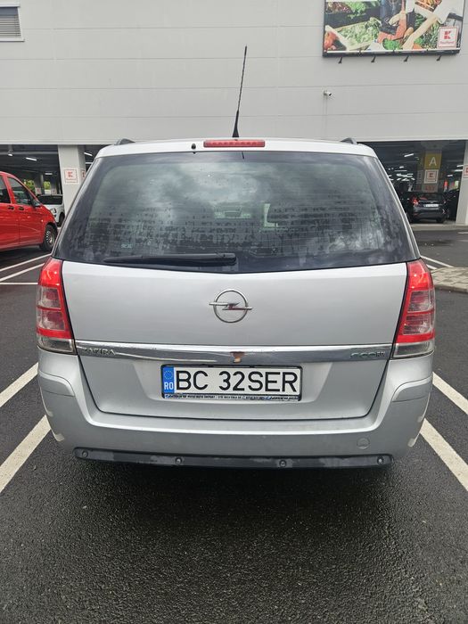 Opela zafira B 2010 1.7 diesel 6 trepte 7 locuri