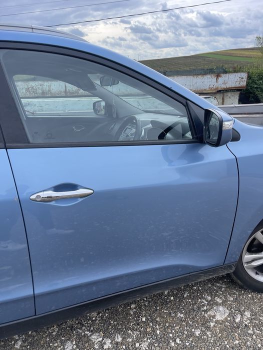 Usa Portiera dreapta fata Hyundai ix35 an 2010-2016 completa Ice Blue