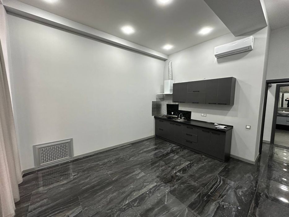 Продаётся Коммерческое Помещение 290кв.м Ц-1 МирзоУлугбекский район