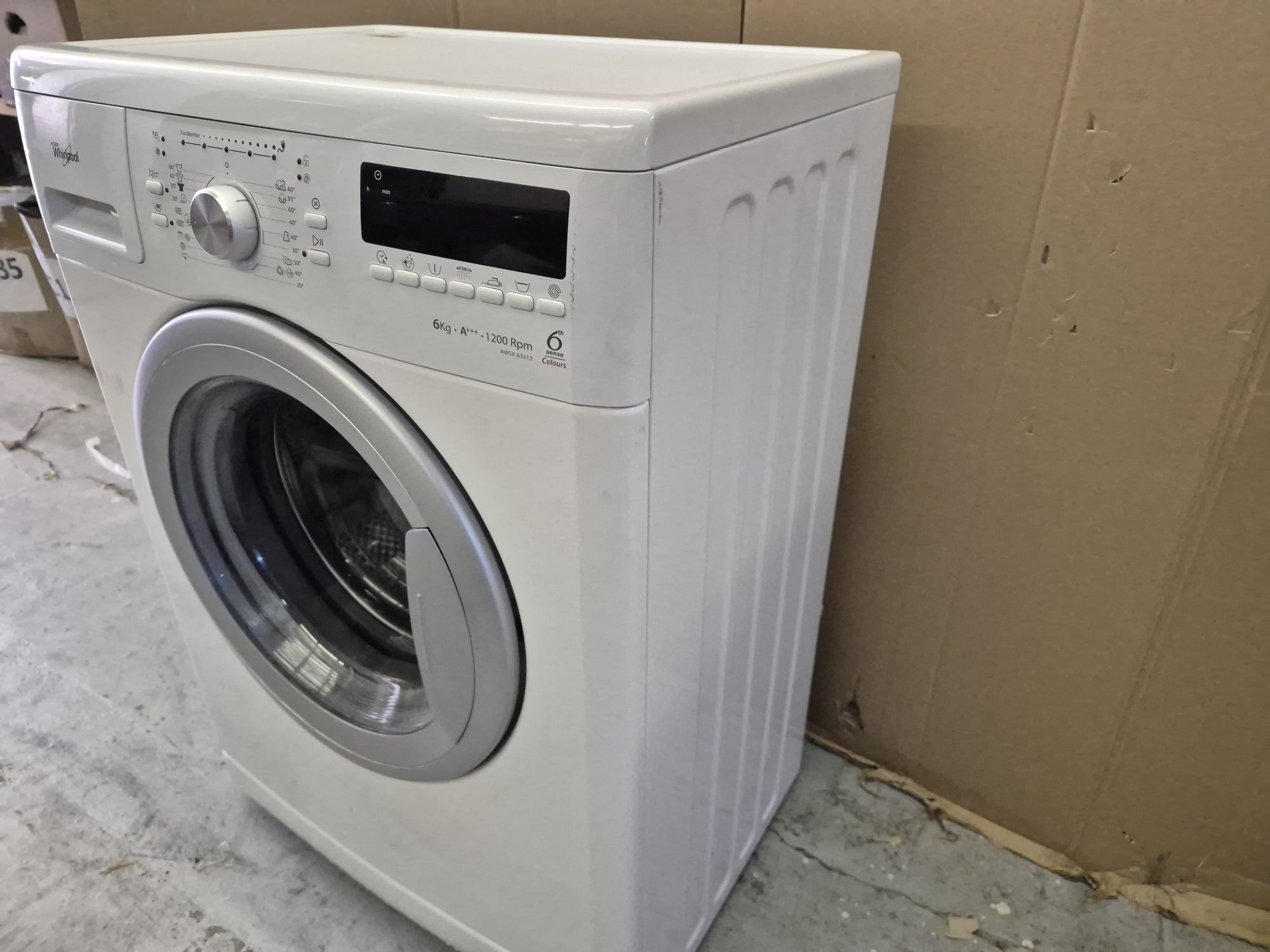 Mașina de spalat Whirlpool 6Th sense ,6 kg A+++