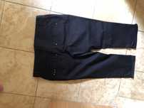 Pantaloni trei sferturi negri