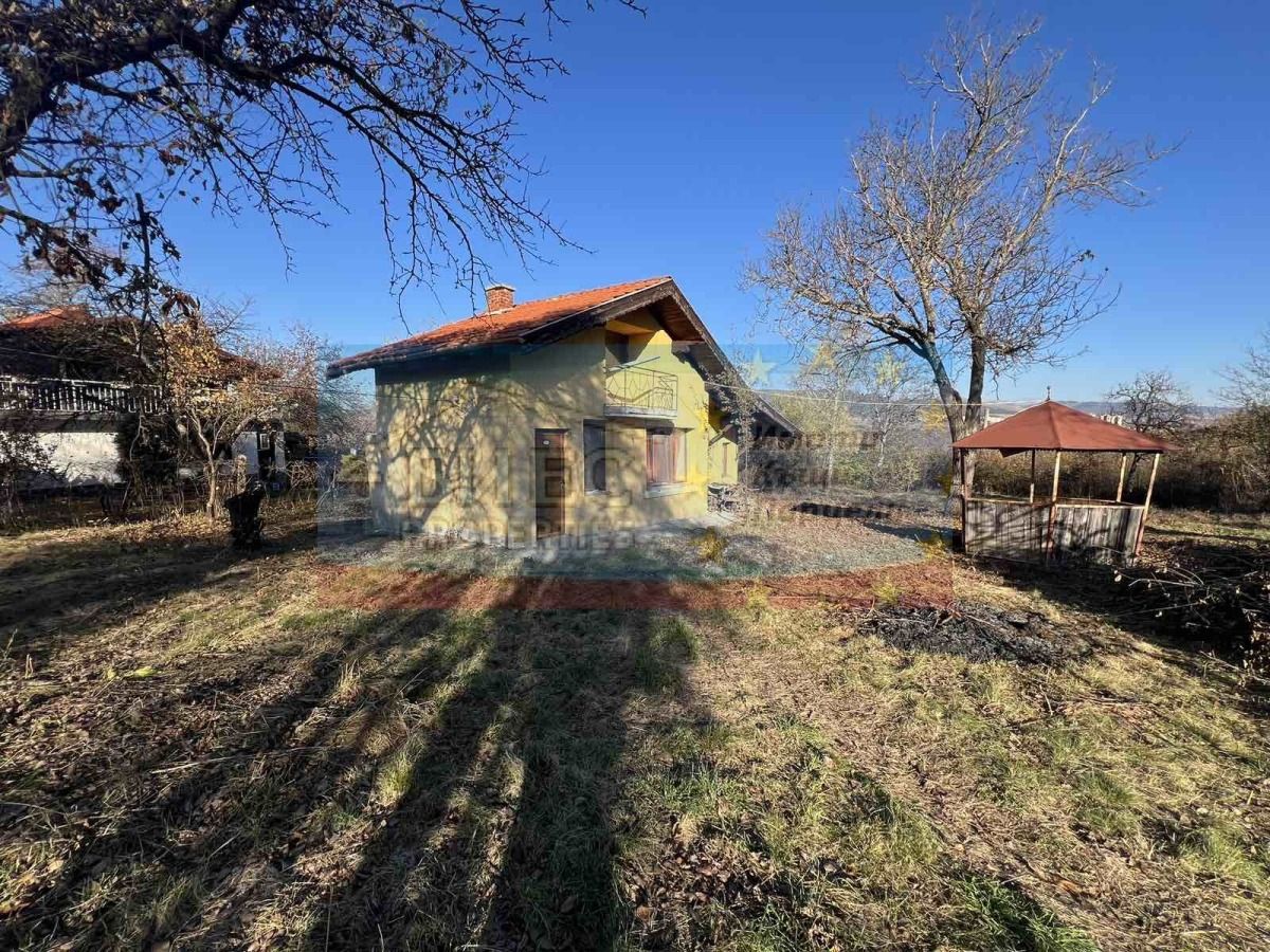 Продава се Къща в с. Николаево, Област Перник - 56 кв.м за 1250 €/кв.м - Снимка #1