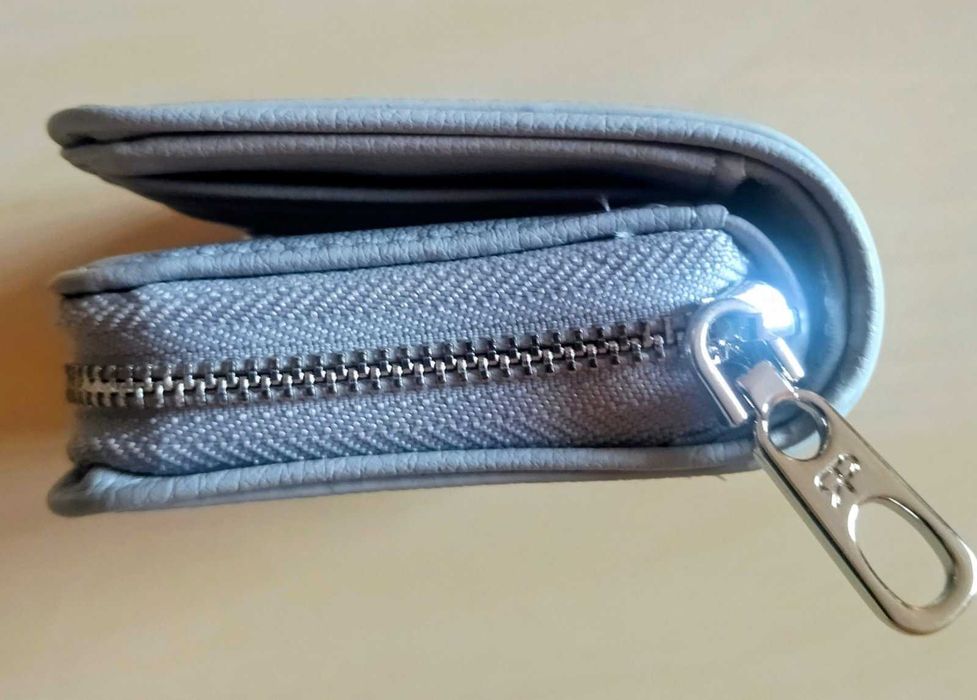 Малък сив портфейл Parfois, неизползван