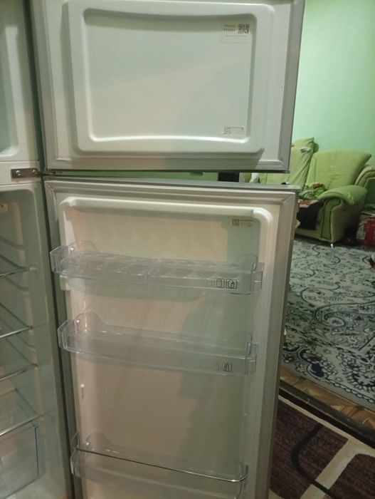 Продам холодильник