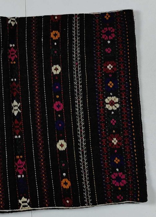 100-На Годишна КАЛЪФКА ВЪЗГЛАВНИЦА От Чеиз Бродерия Шевица