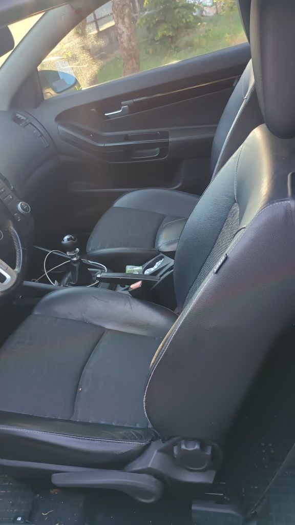 Autoturism KIA vând