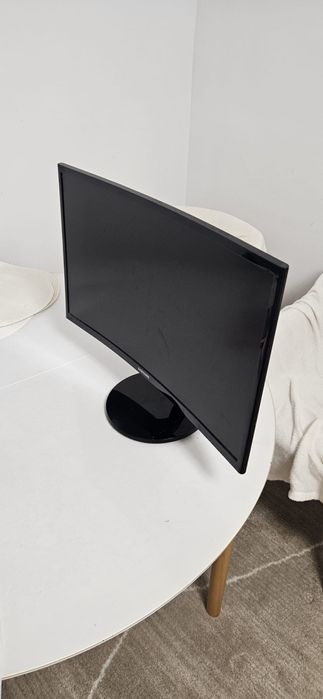 Vand calculator si monitor