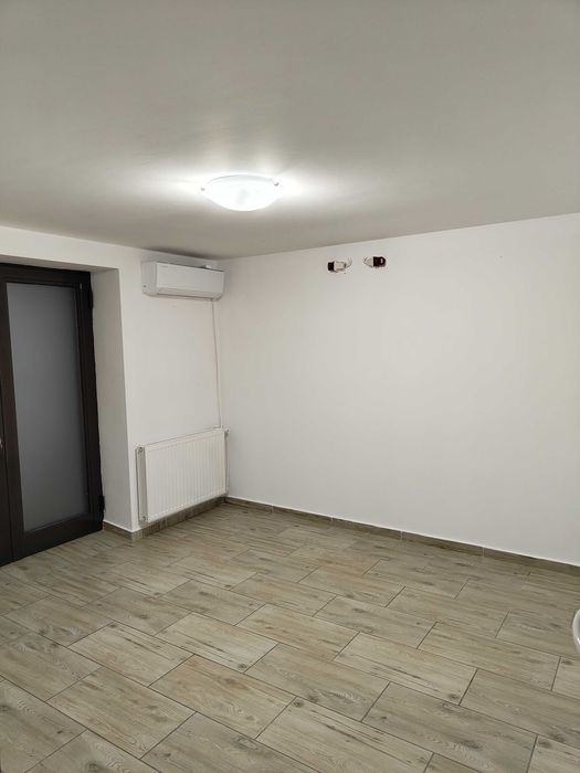 Baneasa - Sisesti stradal, spatiu de inchiriat