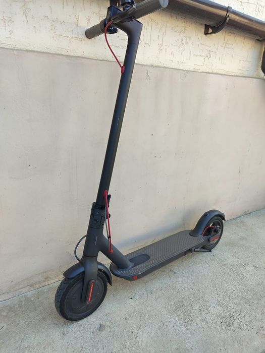 Электросамокат Xiaomi M365