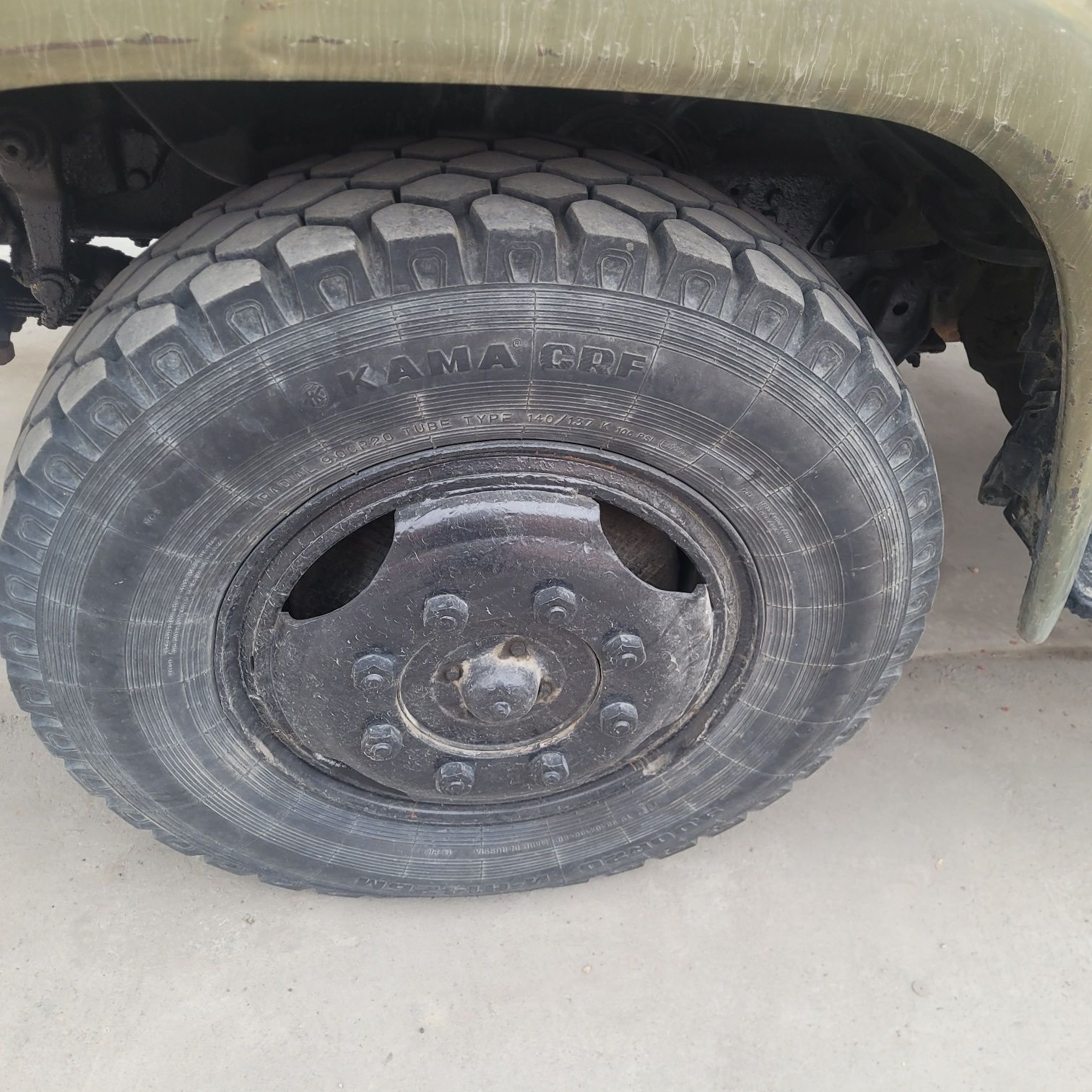 Zil 130 sotiladi srochna