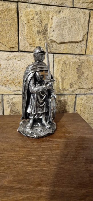 Статуетка на Рицар