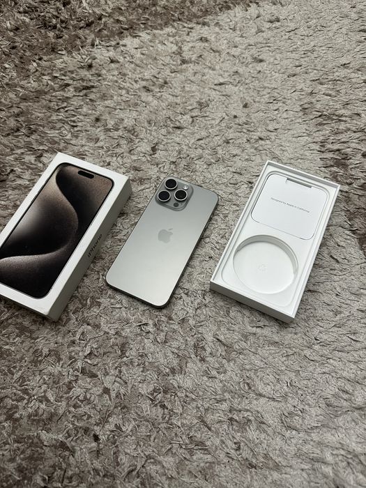 Продам iPhone 15 Pro Max 512gb полный комплект